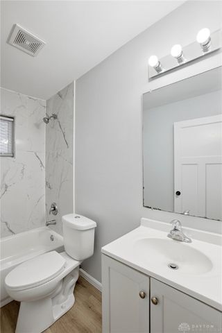 305 E Siebenthaler Avenue, Dayton, OH 45405