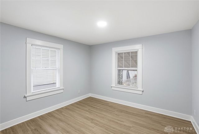 305 E Siebenthaler Avenue, Dayton, OH 45405