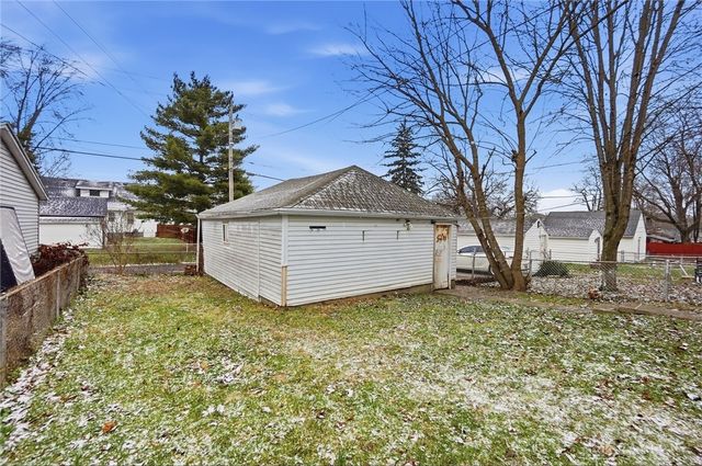 305 E Siebenthaler Avenue, Dayton, OH 45405