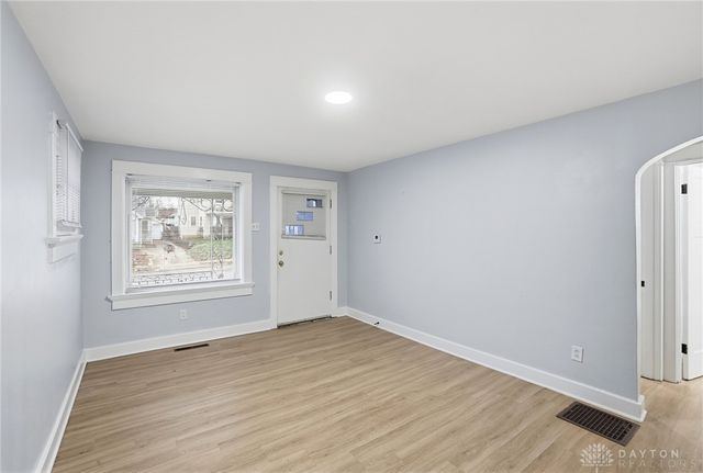 305 E Siebenthaler Avenue, Dayton, OH 45405