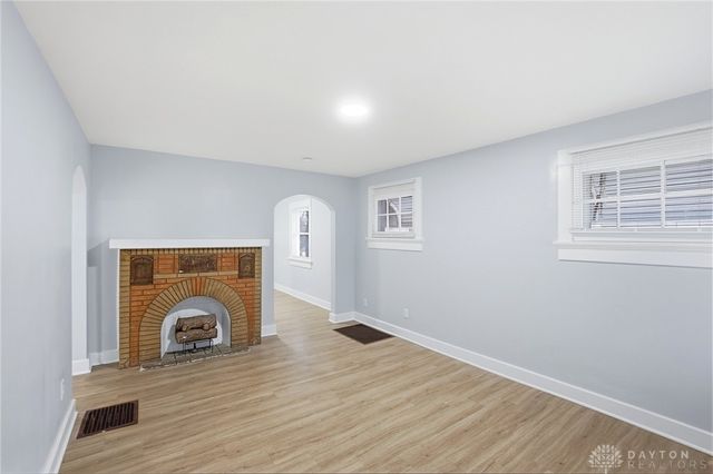 305 E Siebenthaler Avenue, Dayton, OH 45405