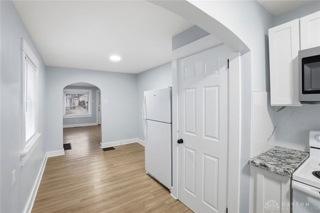 305 E Siebenthaler Avenue, Dayton, OH 45405