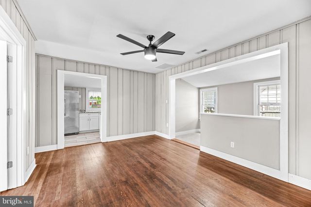 1223 PINE AVE, Shady Side, MD 20764