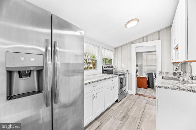1223 PINE AVE, Shady Side, MD 20764