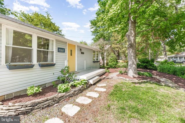 1223 PINE AVE, Shady Side, MD 20764