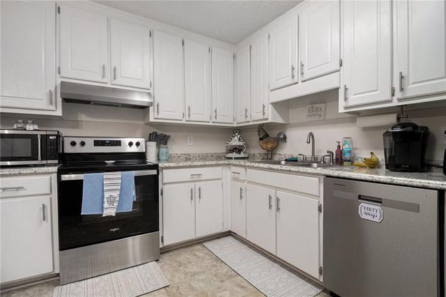 230 Laurel Way, Covington, GA 30016