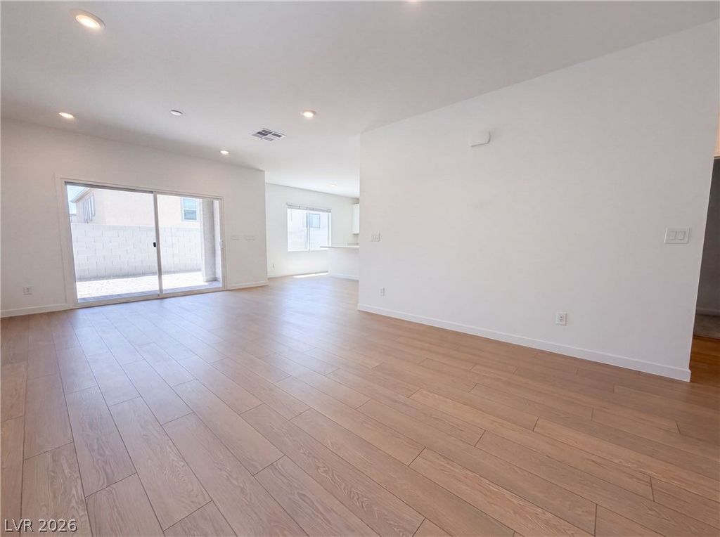 8379 Rochelle Avenue, Las Vegas, NV 89147 — photo 3