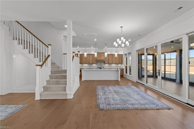 214 Arbormoor LN, Moyock, NC 27958