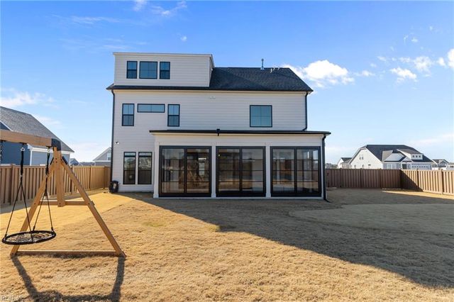 214 Arbormoor LN, Moyock, NC 27958