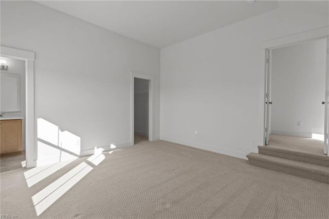 214 Arbormoor LN, Moyock, NC 27958