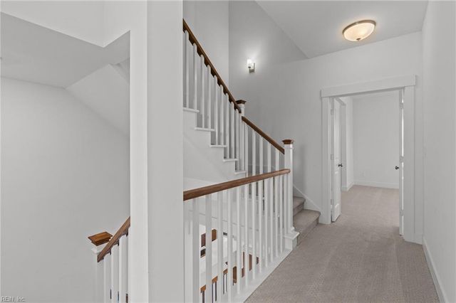 214 Arbormoor LN, Moyock, NC 27958