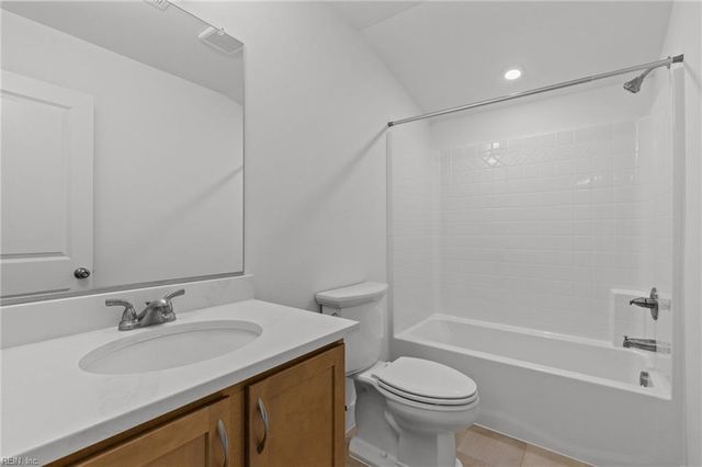 214 Arbormoor LN, Moyock, NC 27958