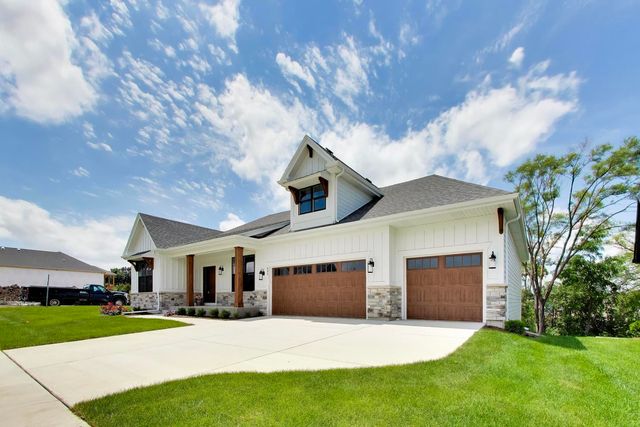 495 CORA Lane, St. Charles, IL 60174