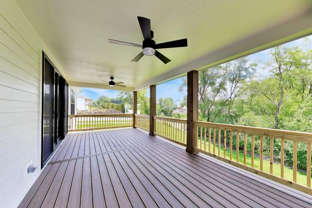 495 CORA Lane, St. Charles, IL 60174