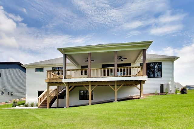 495 CORA Lane, St. Charles, IL 60174