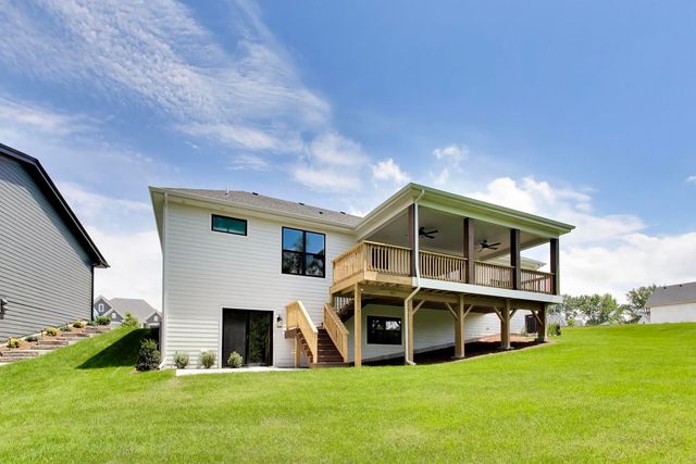 495 CORA Lane, St. Charles, IL 60174