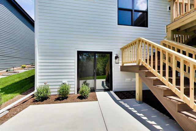 495 CORA Lane, St. Charles, IL 60174