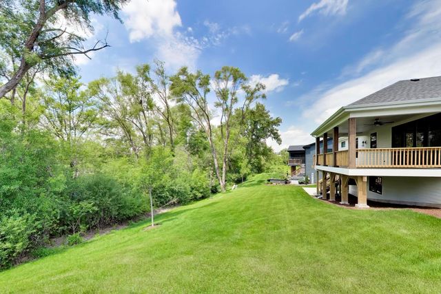 495 CORA Lane, St. Charles, IL 60174