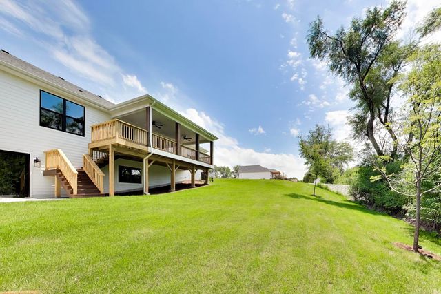 495 CORA Lane, St. Charles, IL 60174