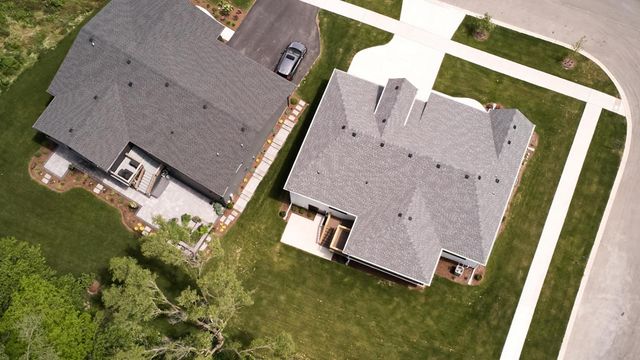 495 CORA Lane, St. Charles, IL 60174