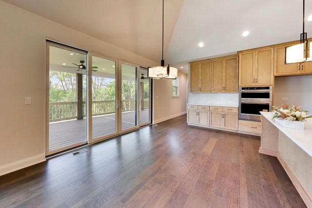 495 CORA Lane, St. Charles, IL 60174