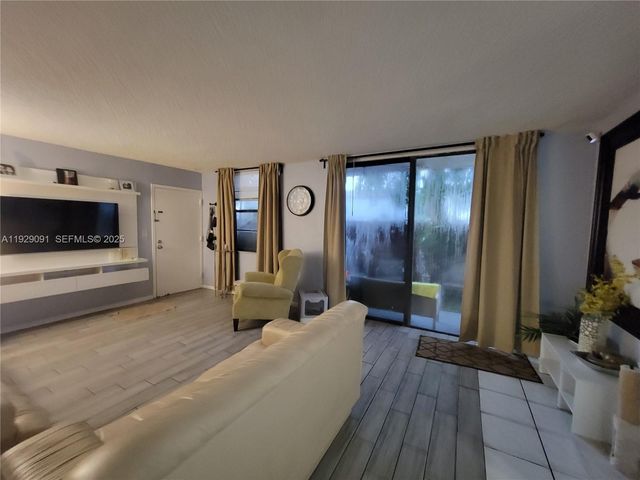 1796 NW 55th Ave 103, Lauderhill, FL 33313