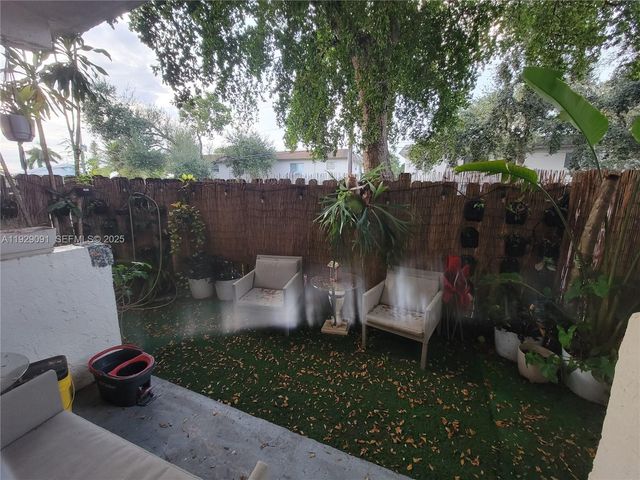 1796 NW 55th Ave 103, Lauderhill, FL 33313