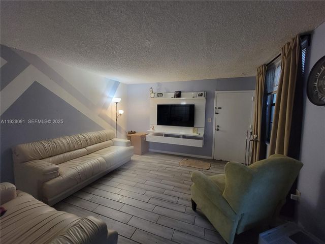 1796 NW 55th Ave 103, Lauderhill, FL 33313