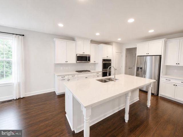 185 VERBENA DR, Stafford, VA 22554