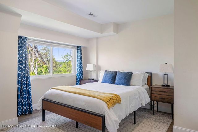 73 Lisa Lane, Athens, NY 12015