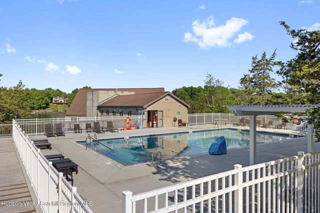 73 Lisa Lane, Athens, NY 12015