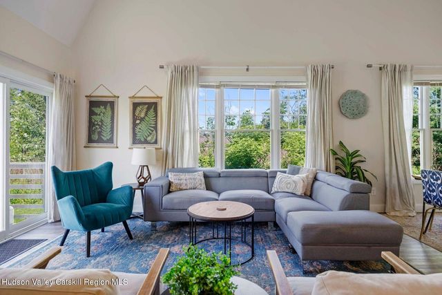 73 Lisa Lane, Athens, NY 12015
