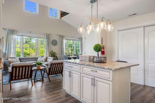 73 Lisa Lane, Athens, NY 12015