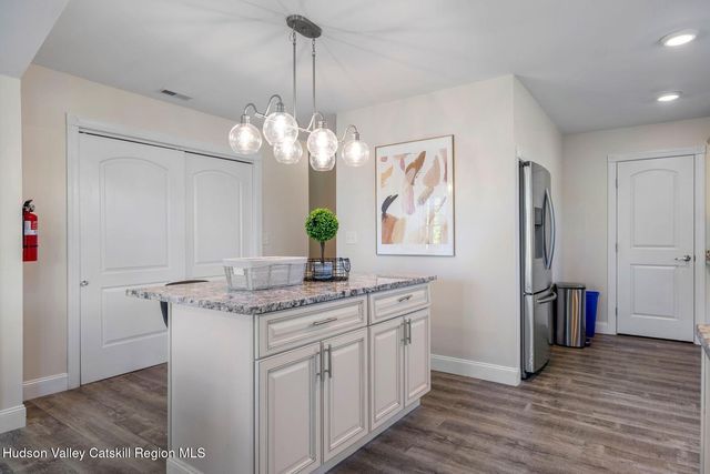 73 Lisa Lane, Athens, NY 12015
