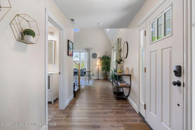 73 Lisa Lane, Athens, NY 12015