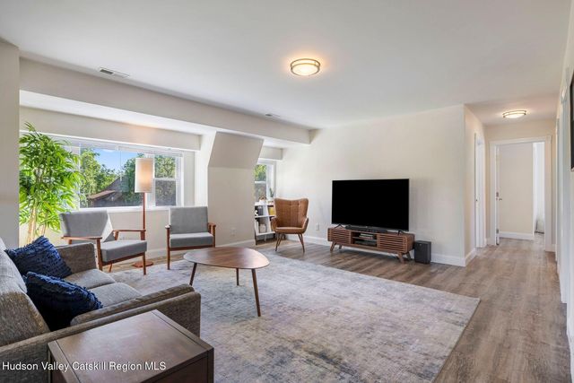 73 Lisa Lane, Athens, NY 12015