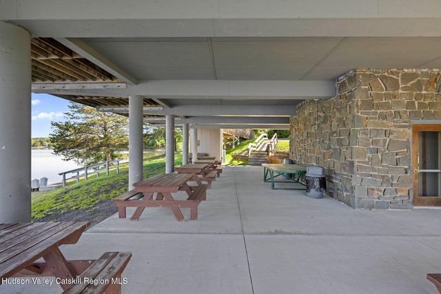 73 Lisa Lane, Athens, NY 12015