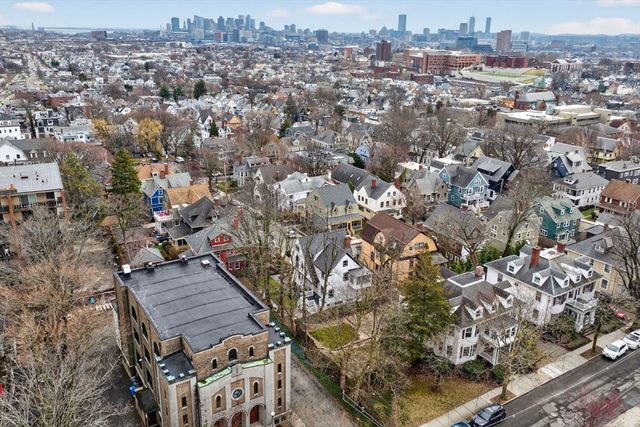 25 Browning Rd, Somerville, MA 02145