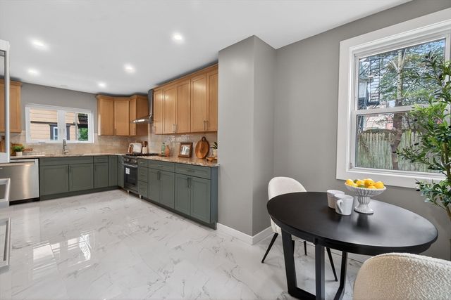 25 Browning Rd, Somerville, MA 02145