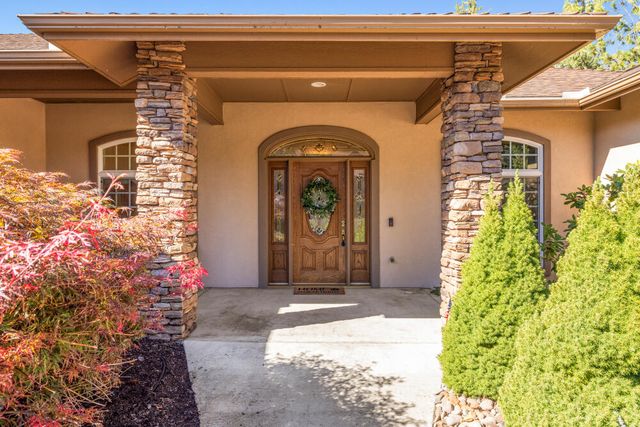 6246 Sanderling Road, Klamath Falls, OR 97601