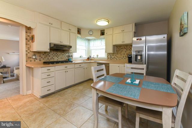 21 HIAWATHA RD, Somerdale, NJ 08083