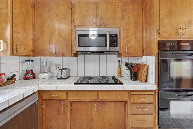 290 Joes Lane, Hollister, CA 95023