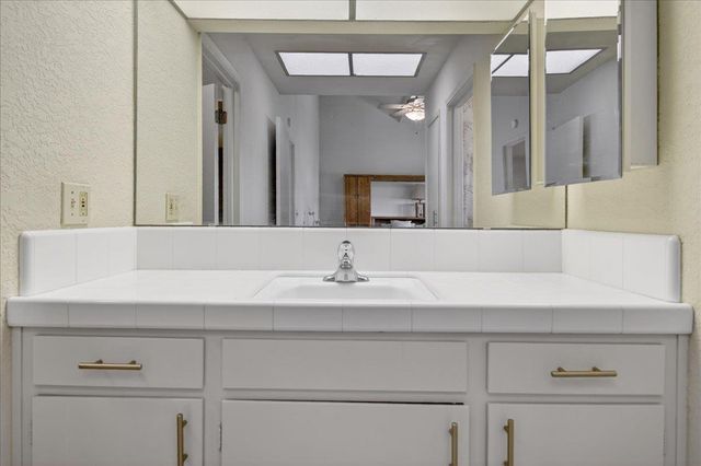 290 Joes Lane, Hollister, CA 95023