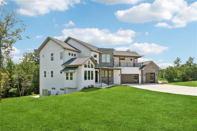 23 Fernbank Way, Newnan, GA 30265