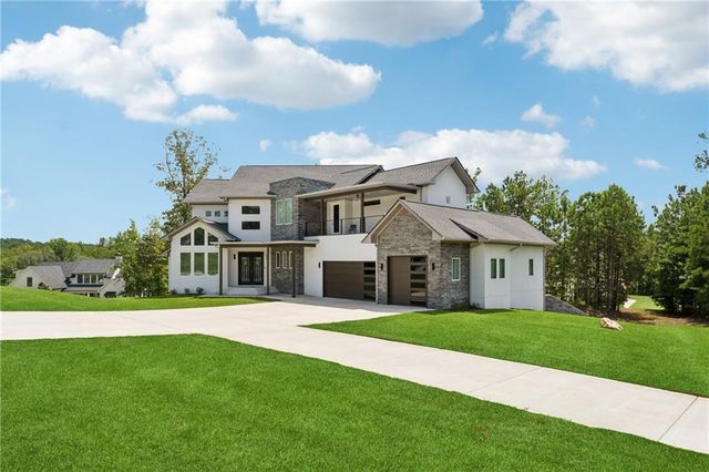 23 Fernbank Way, Newnan, GA 30265