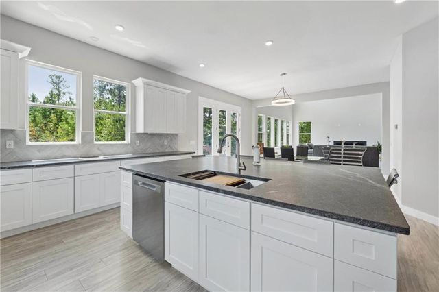 23 Fernbank Way, Newnan, GA 30265