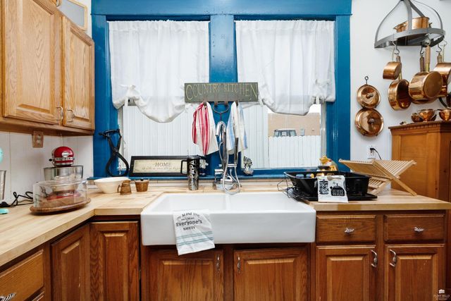 301 Elm Street, Wakefield, KS 67487