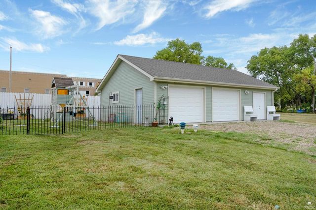301 Elm Street, Wakefield, KS 67487