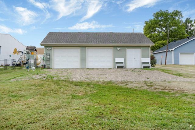 301 Elm Street, Wakefield, KS 67487