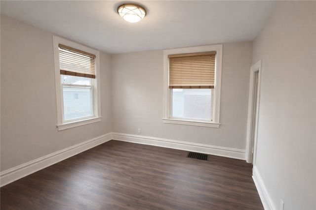 73 S Fremont Ave, Bellevue, PA 15202